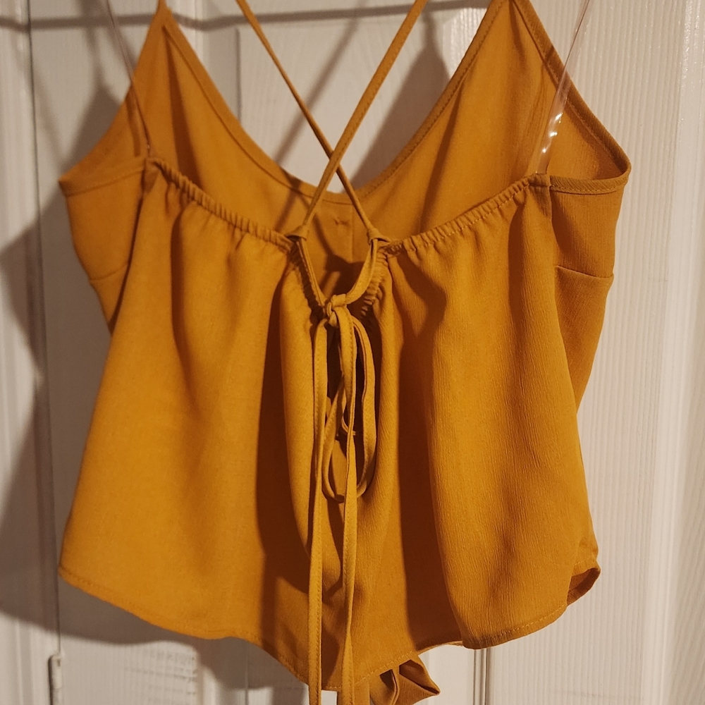 Cute shirt Size L color: yellow brand: Active
